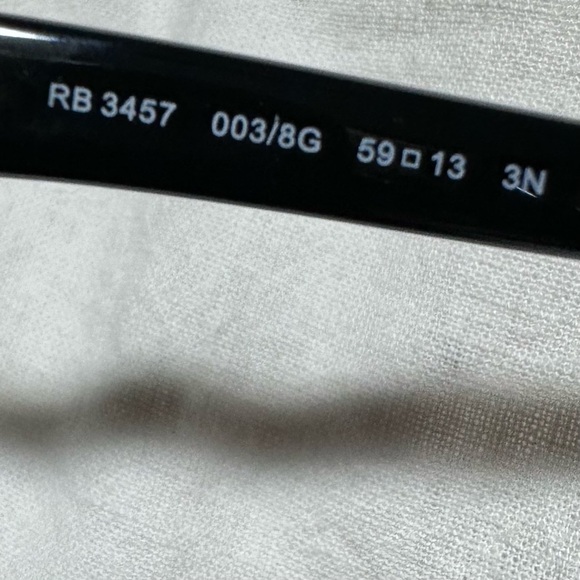 Ray Ban (EUC) Unisex Aviator Sunglasses - Picture 11 of 16